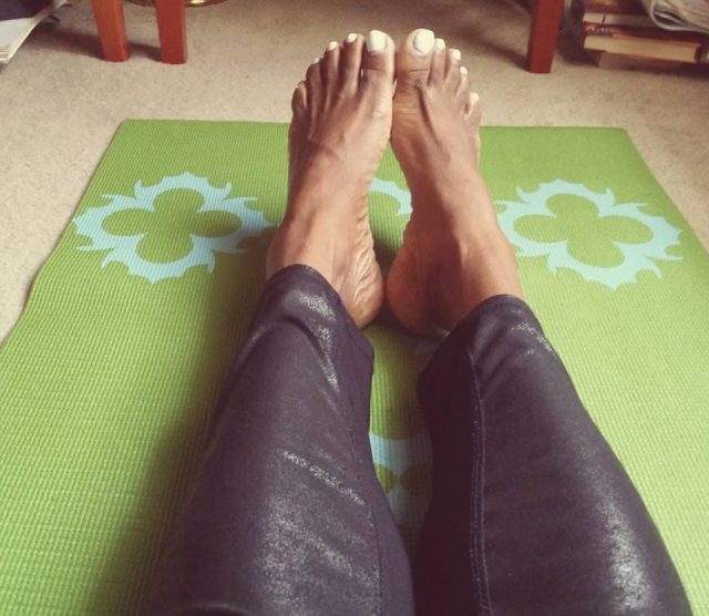 this-woman-knows-self-care-healthy-living-mental-health-yoga